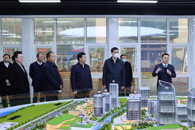 2023年2月，湖南省人民政府副省長(zhǎng)周海兵到港晨公司岳陽自貿(mào)片區(qū)數(shù)字經(jīng)濟(jì)產(chǎn)業(yè)綜合體建設(shè)項(xiàng)目調(diào)研指導(dǎo)工作